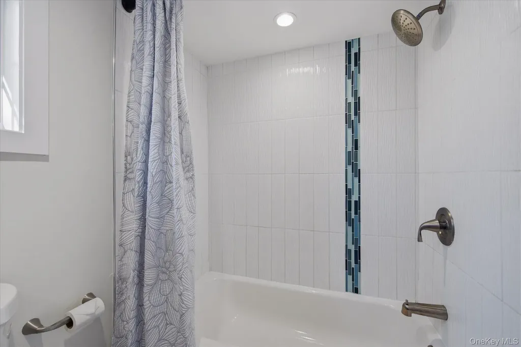 27 Vine Road Rocky Point NY 11778