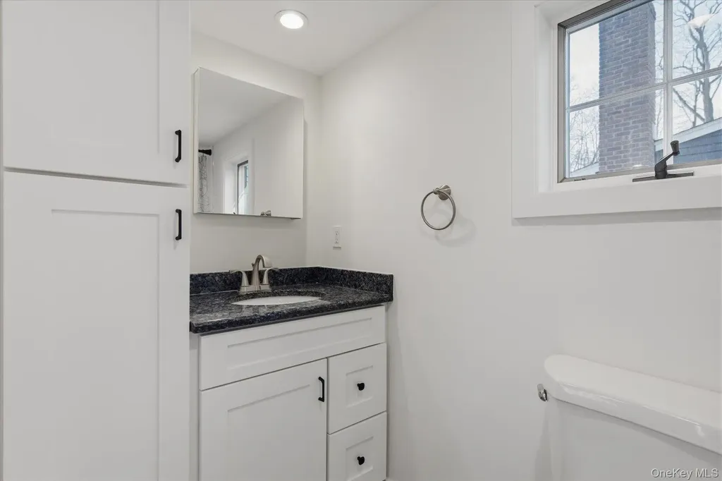 27 Vine Road Rocky Point NY 11778
