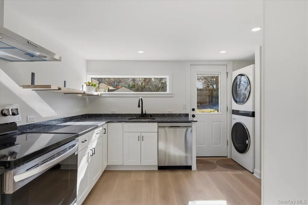 27 Vine Road Rocky Point NY 11778