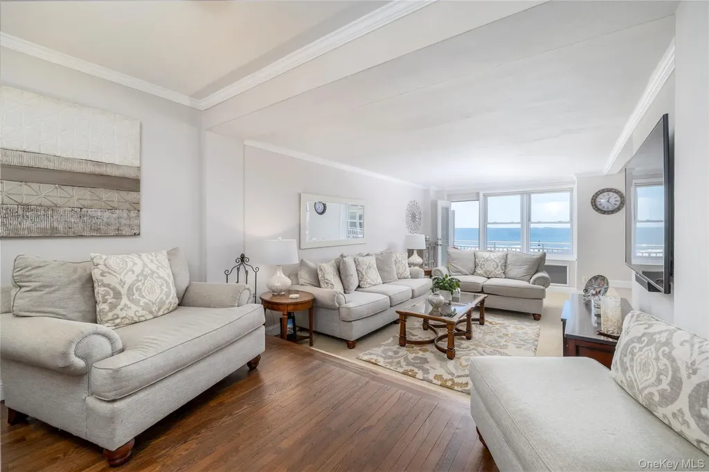 522 Shore Road Long Beach NY 11561