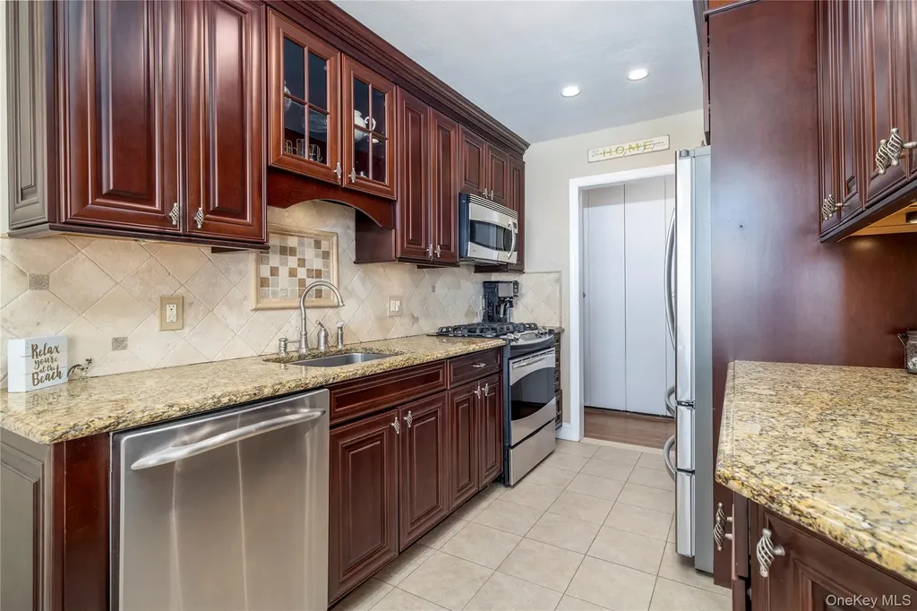 522 Shore Road Long Beach NY 11561