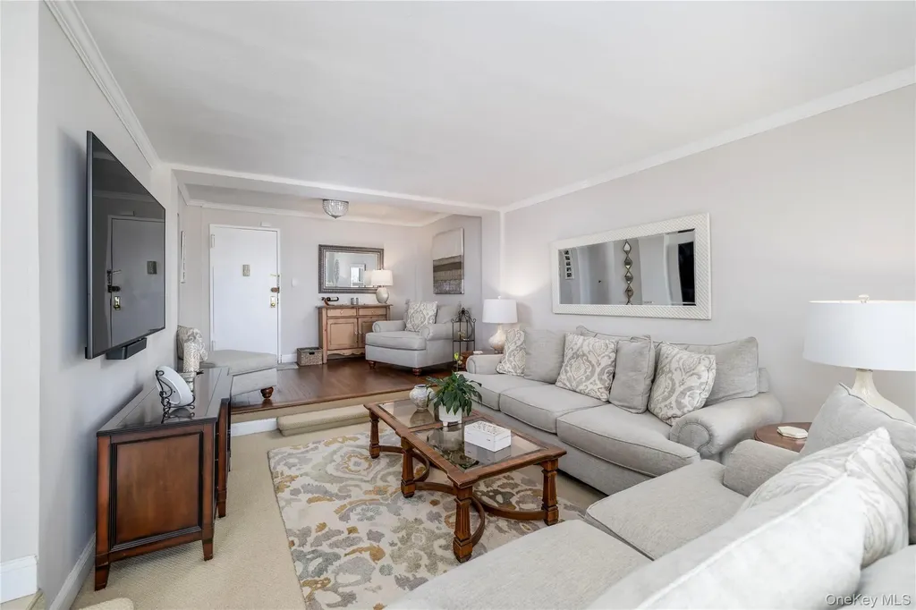 522 Shore Road Long Beach NY 11561