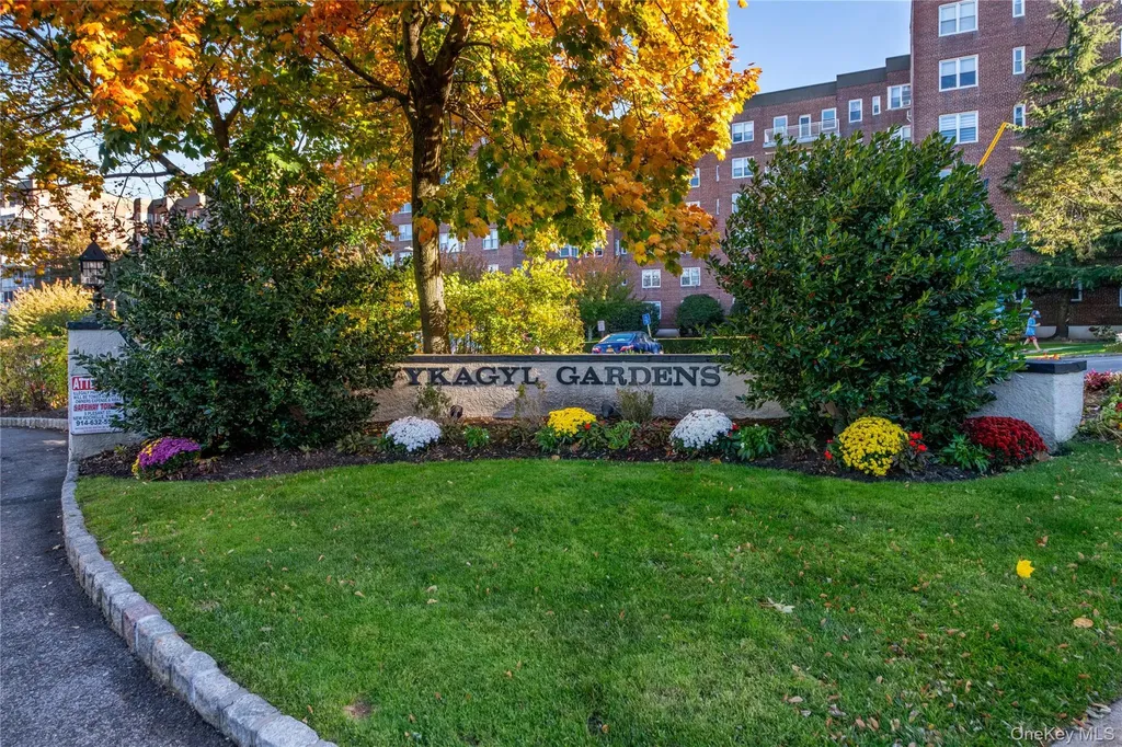1273 North Avenue New Rochelle NY 10804
