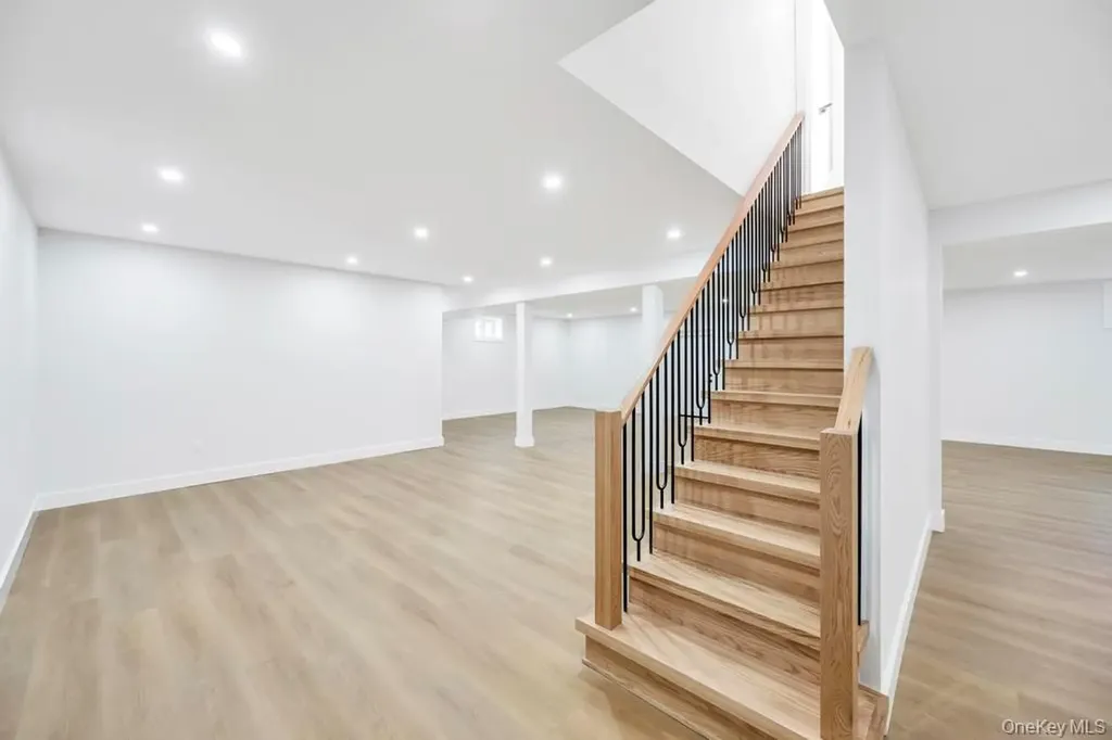 14 Eve Lane Levittown NY 11756