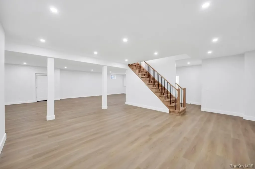14 Eve Lane Levittown NY 11756