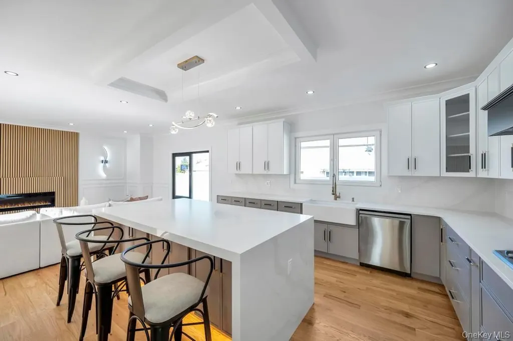 14 Eve Lane Levittown NY 11756