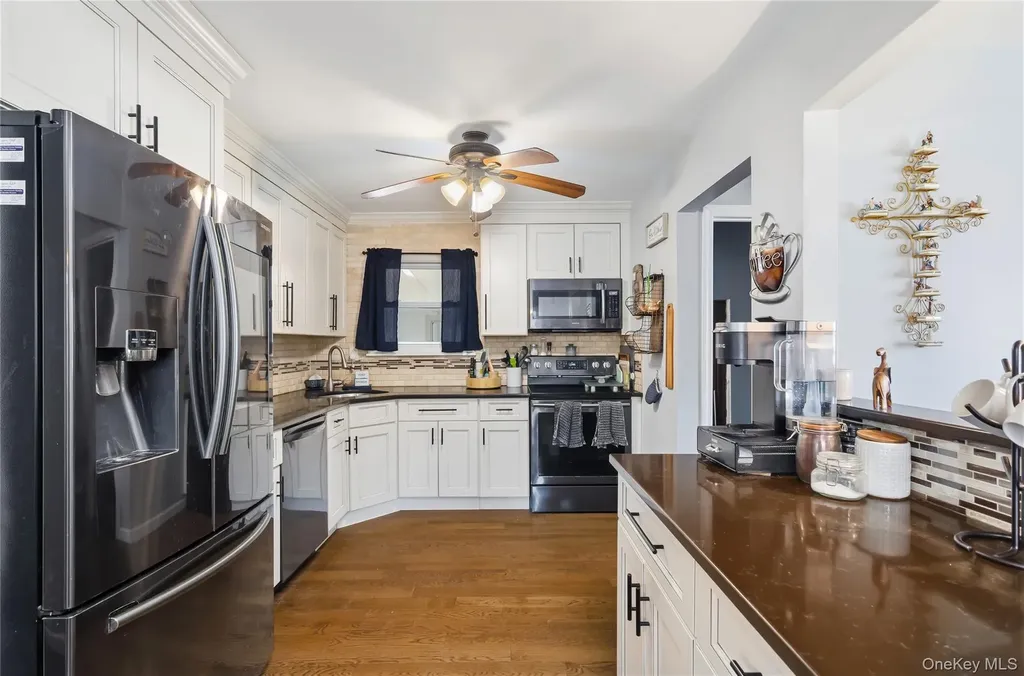 58 Pentmoor Drive Mastic NY 11950