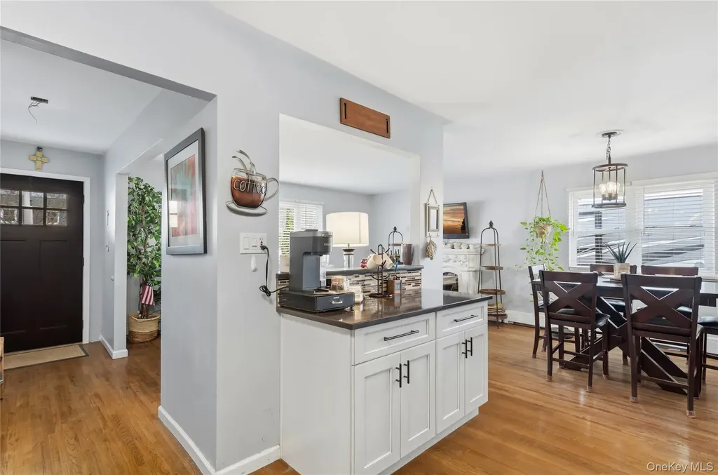 58 Pentmoor Drive Mastic NY 11950