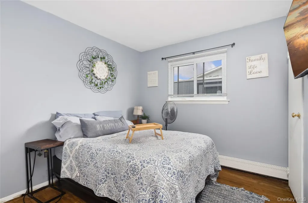 58 Pentmoor Drive Mastic NY 11950