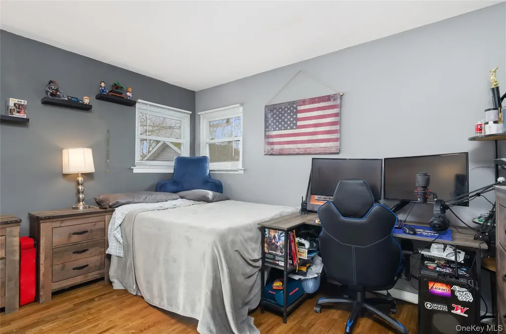 58 Pentmoor Drive Mastic NY 11950