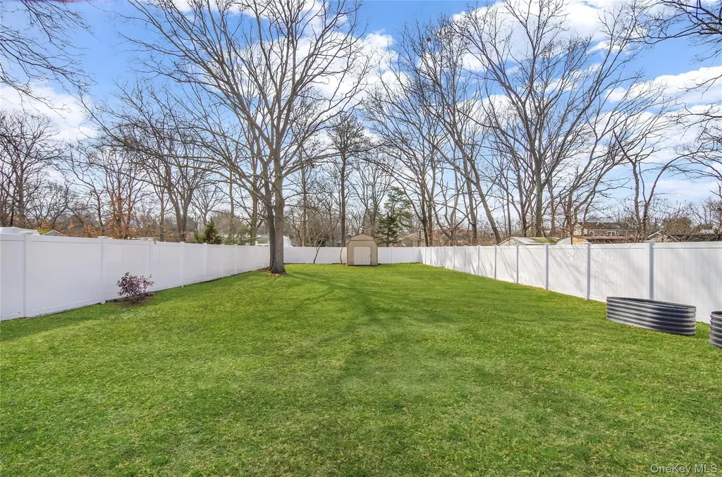 58 Pentmoor Drive Mastic NY 11950