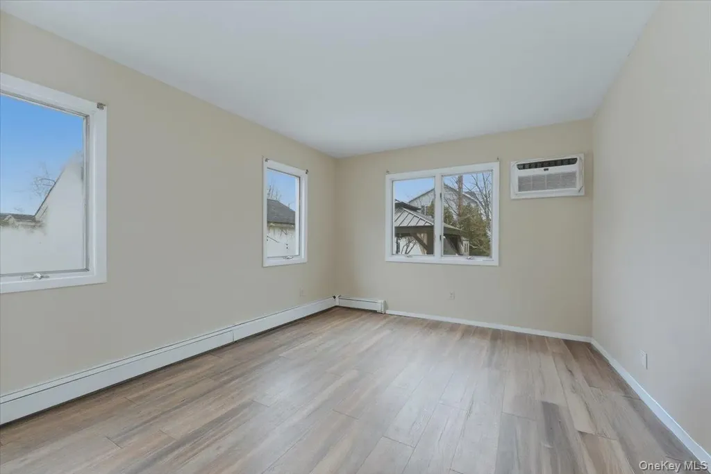 85 Spencer Avenue Lynbrook NY 11563