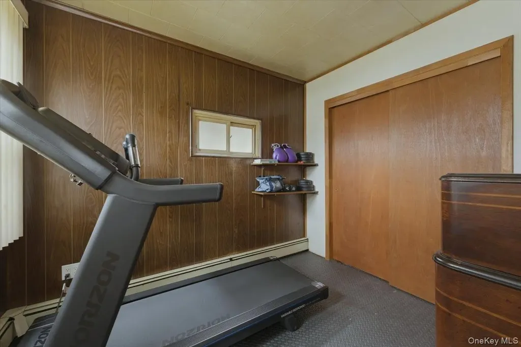 85 Spencer Avenue Lynbrook NY 11563