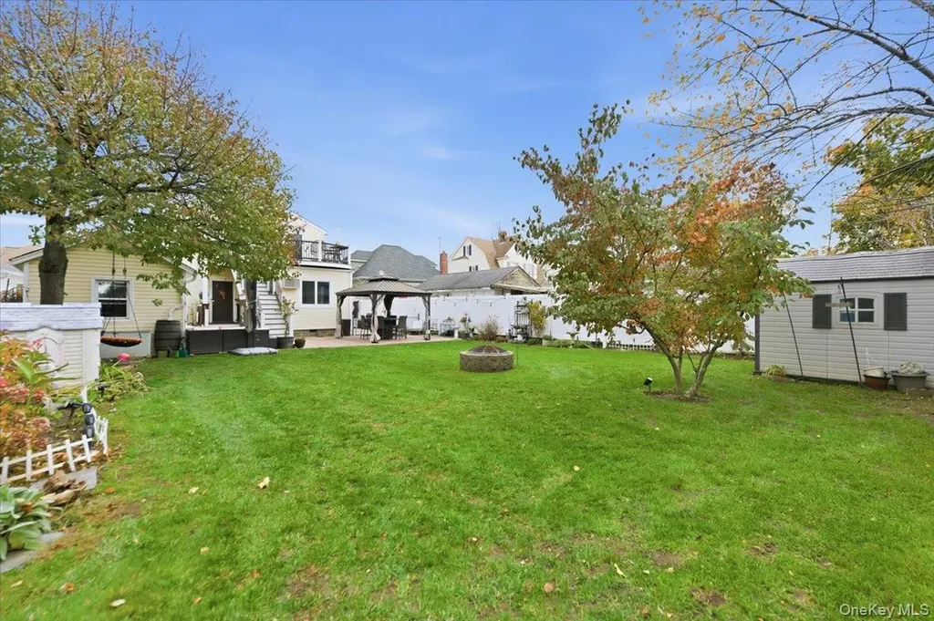 85 Spencer Avenue Lynbrook NY 11563