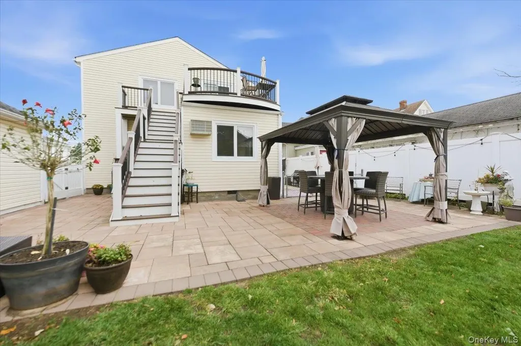 85 Spencer Avenue Lynbrook NY 11563