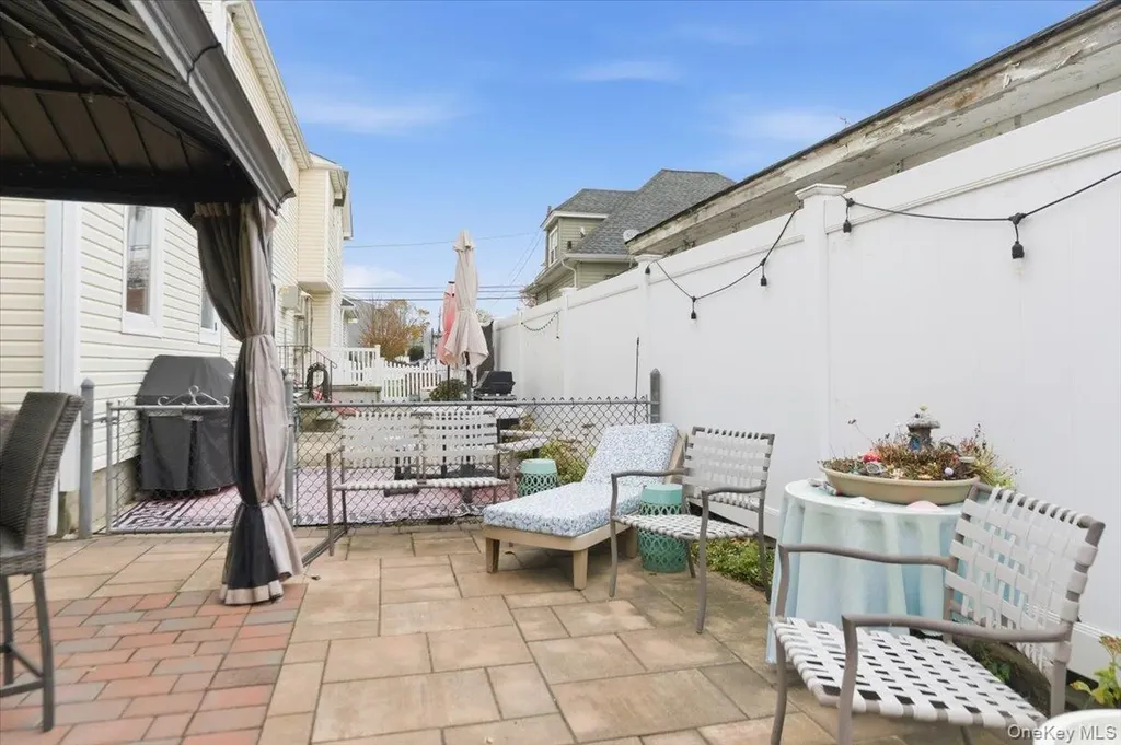 85 Spencer Avenue Lynbrook NY 11563