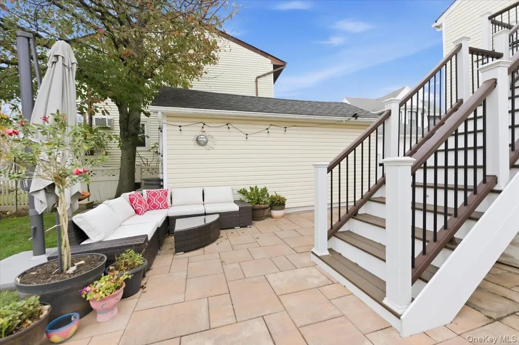 85 Spencer Avenue Lynbrook NY 11563