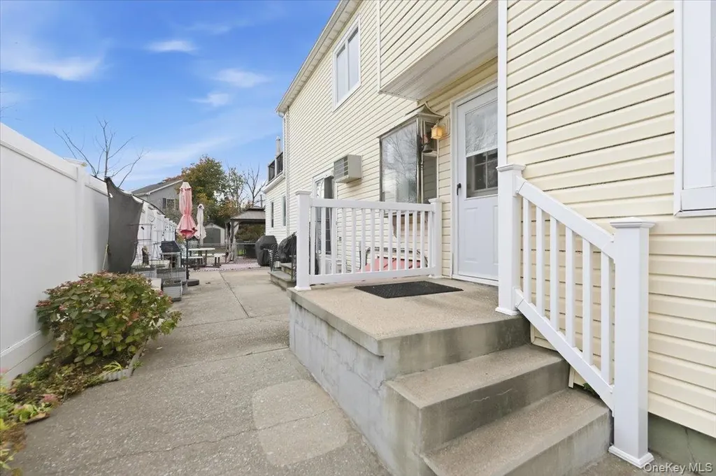 85 Spencer Avenue Lynbrook NY 11563