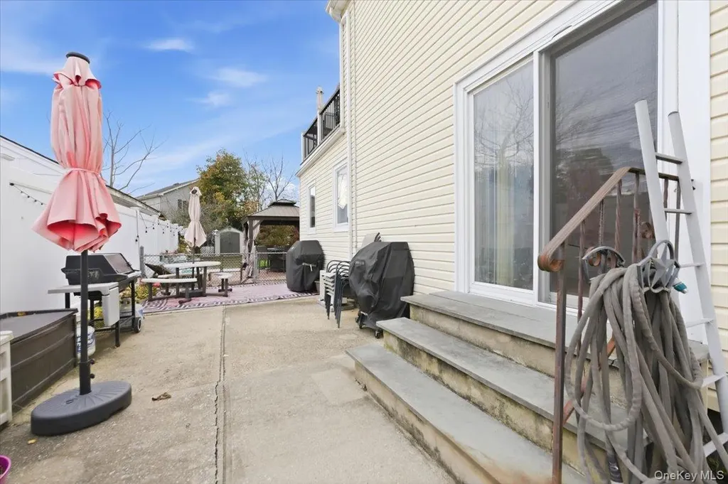 85 Spencer Avenue Lynbrook NY 11563