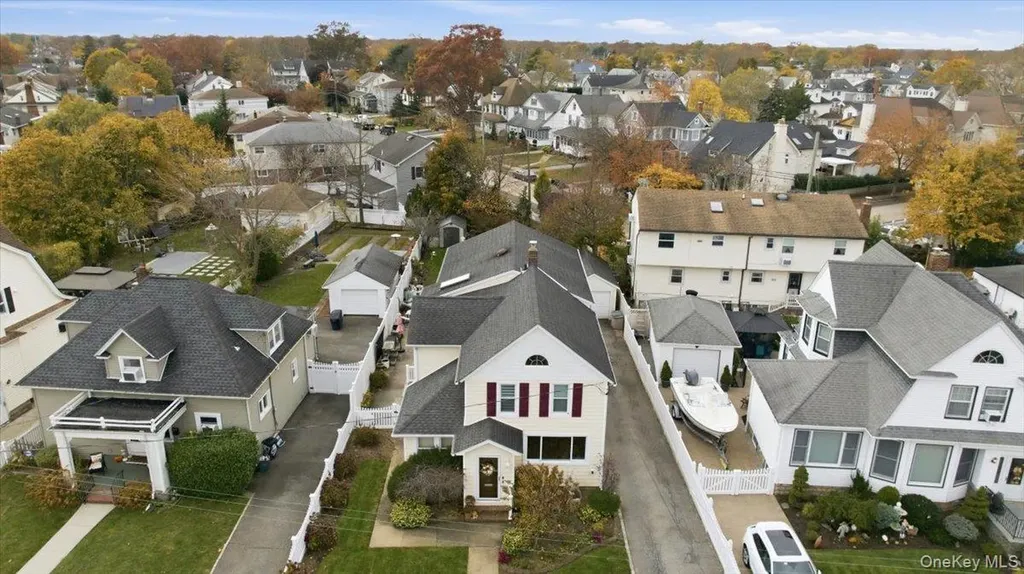 85 Spencer Avenue Lynbrook NY 11563