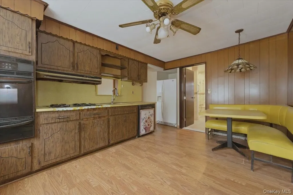 85 Spencer Avenue Lynbrook NY 11563