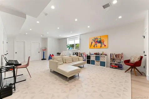 49 Fayette Road Scarsdale NY 10583