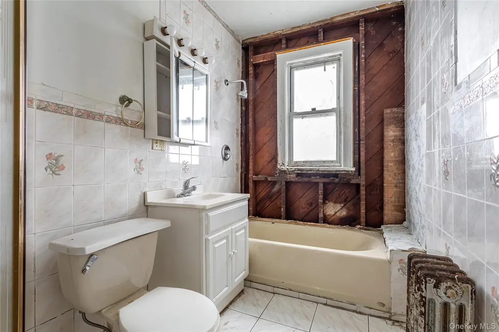 968 E 48th Street Brooklyn NY 11203