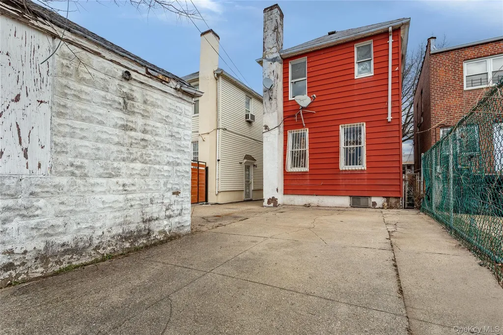 968 E 48th Street Brooklyn NY 11203