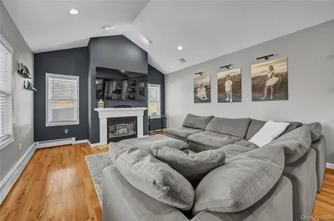 4 Natchu Court Salisbury Mills NY 12577