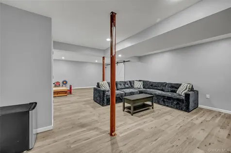 4 Natchu Court Salisbury Mills NY 12577