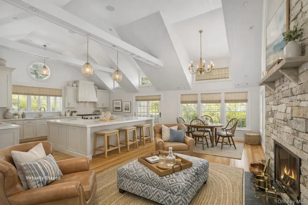 Laurel Hollow NY 11791