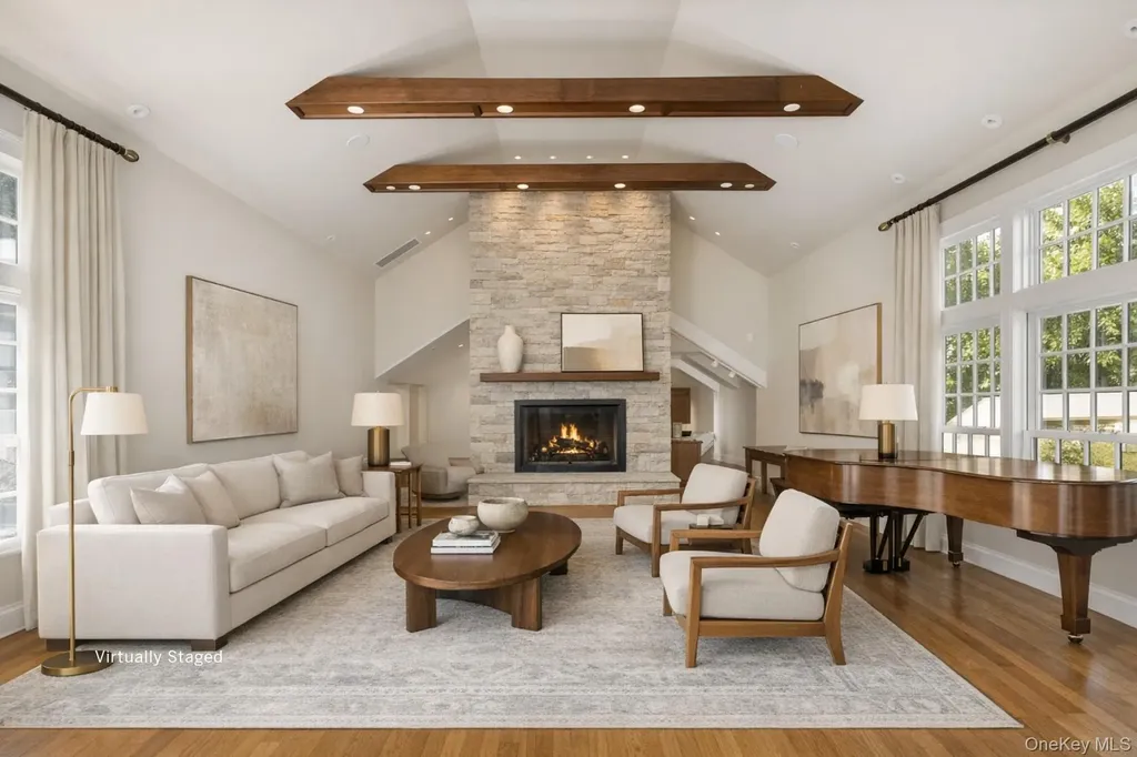 Laurel Hollow NY 11791