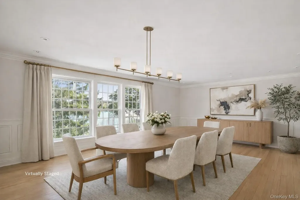 Laurel Hollow NY 11791