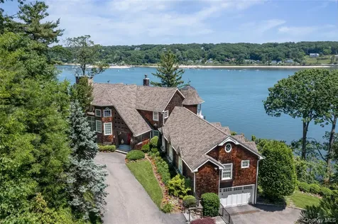 Laurel Hollow NY 11791