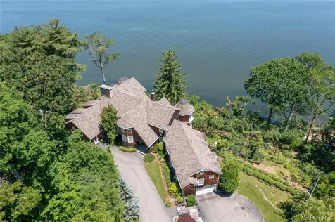 Laurel Hollow NY 11791