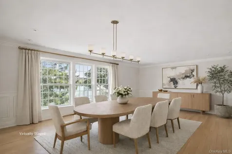 Laurel Hollow NY 11791