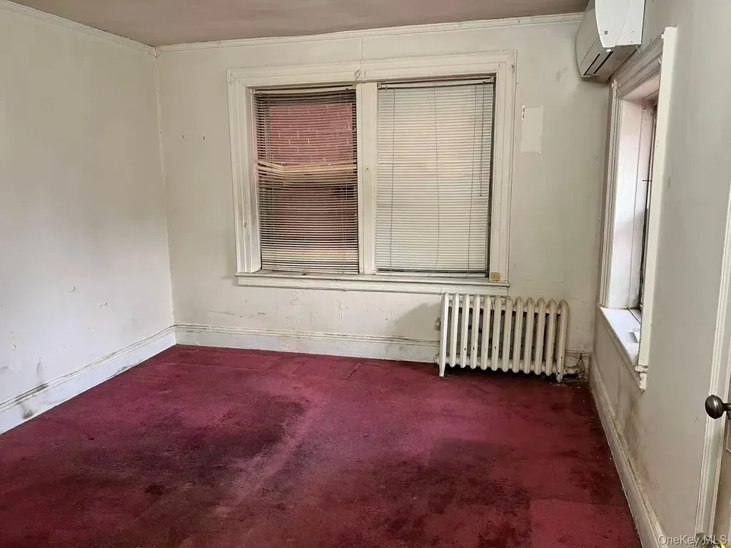 4131 Hampton Street Elmhurst NY 11373