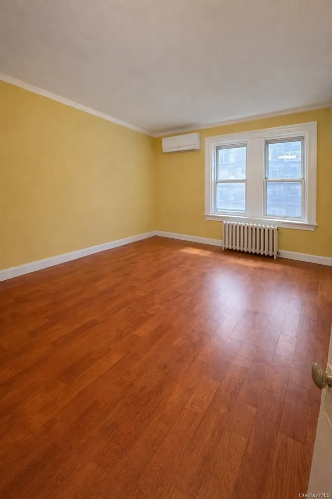 4131 Hampton Street Elmhurst NY 11373