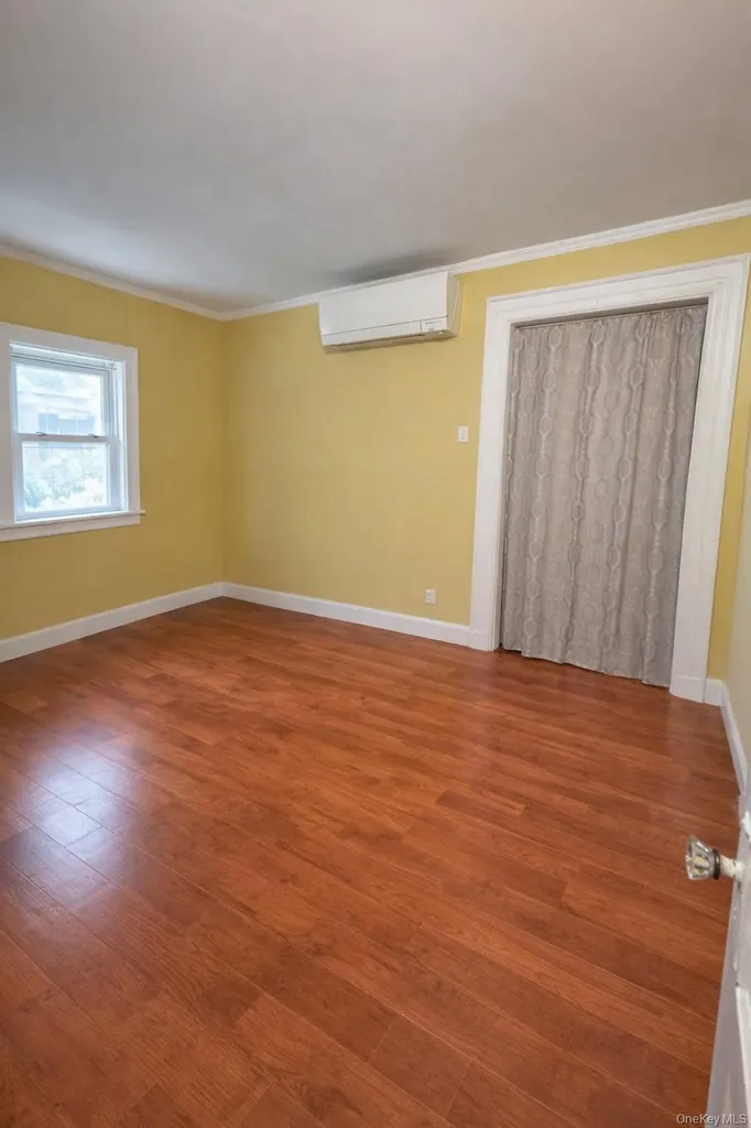 4131 Hampton Street Elmhurst NY 11373