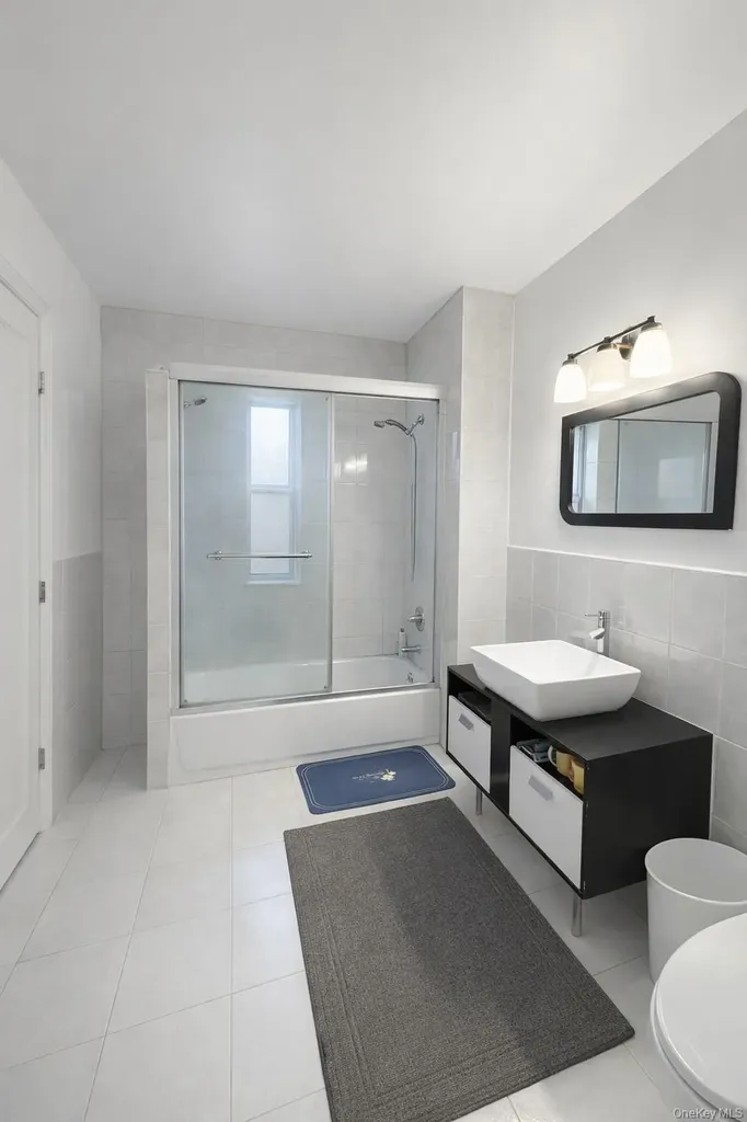 4131 Hampton Street Elmhurst NY 11373