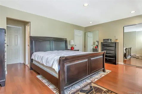 6 Manors Drive Jericho NY 11753