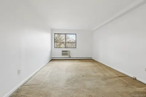 24 Carhart Avenue White Plains NY 10605
