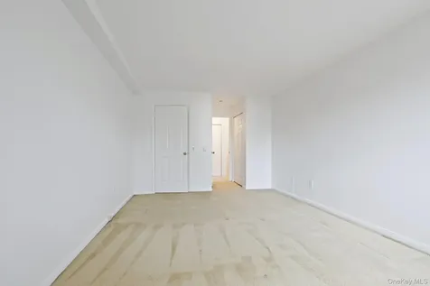 24 Carhart Avenue White Plains NY 10605
