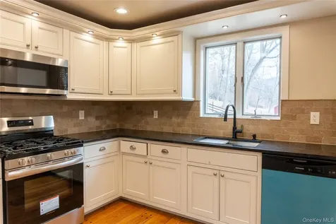 523 Shenandoah Road Hopewell Junction NY 12533