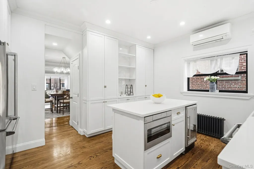 1163 Rhinelander Avenue Bronx NY 10461