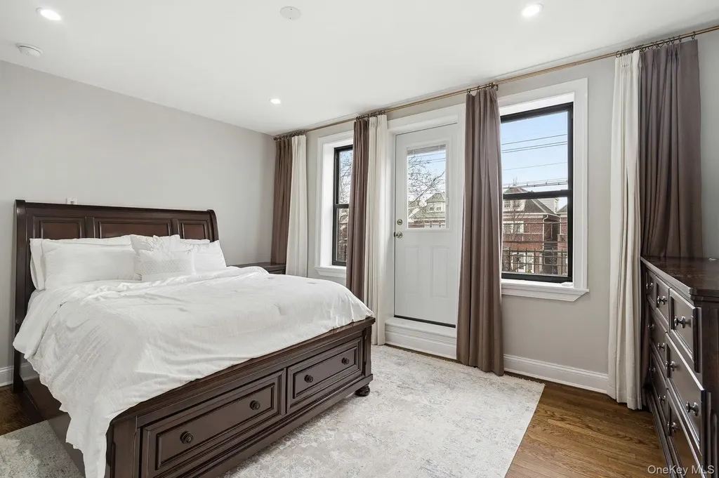 1163 Rhinelander Avenue Bronx NY 10461