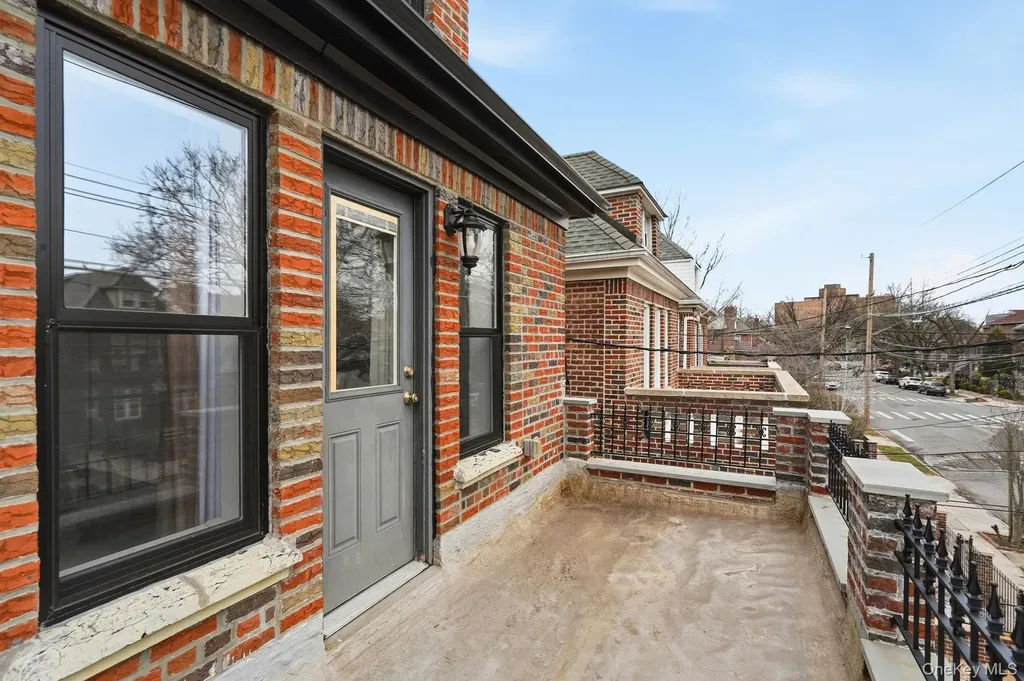 1163 Rhinelander Avenue Bronx NY 10461