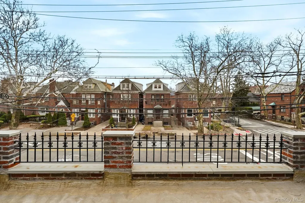 1163 Rhinelander Avenue Bronx NY 10461