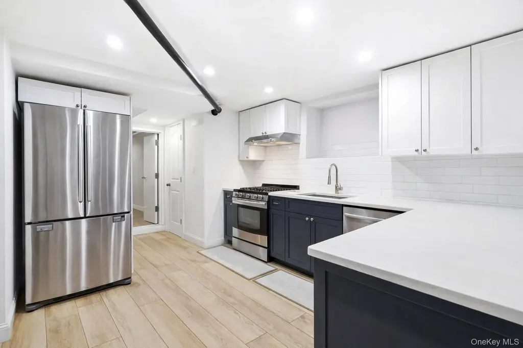 1163 Rhinelander Avenue Bronx NY 10461