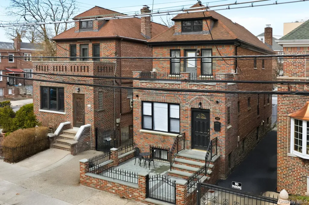 1163 Rhinelander Avenue Bronx NY 10461